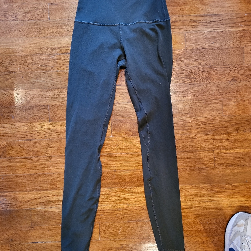 Lululemon size 4 28"